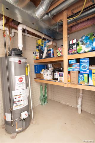 Builiding view sixty five for 15861 Humphrey, Southgate, MI. 48195