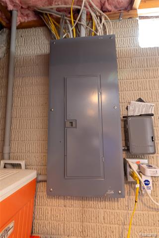 Builiding view sixty three for 15861 Humphrey, Southgate, MI. 48195