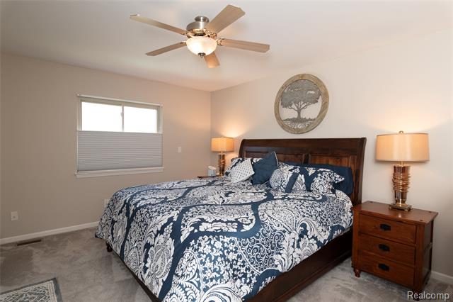 Builiding view ten for 15861 Humphrey, Southgate, MI. 48195