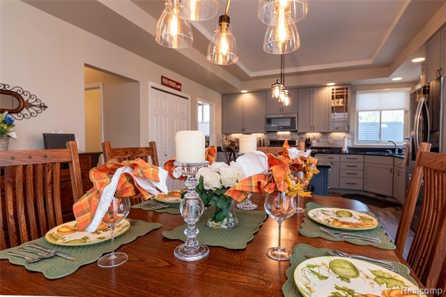 Builiding view thirty five for 15861 Humphrey, Southgate, MI. 48195