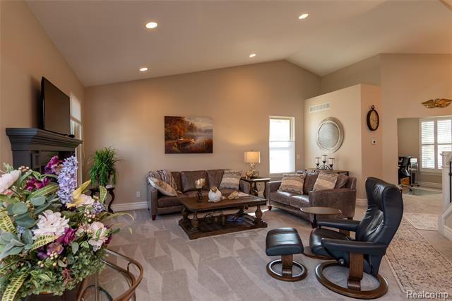 Builiding view thirty for 15861 Humphrey, Southgate, MI. 48195