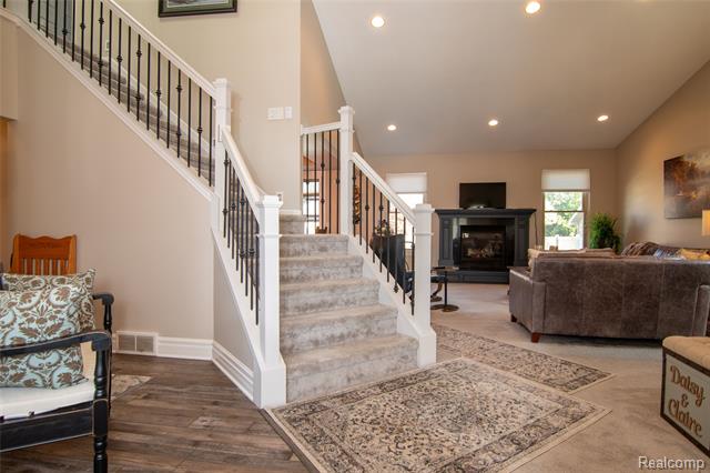 Builiding view twenty four for 15861 Humphrey, Southgate, MI. 48195