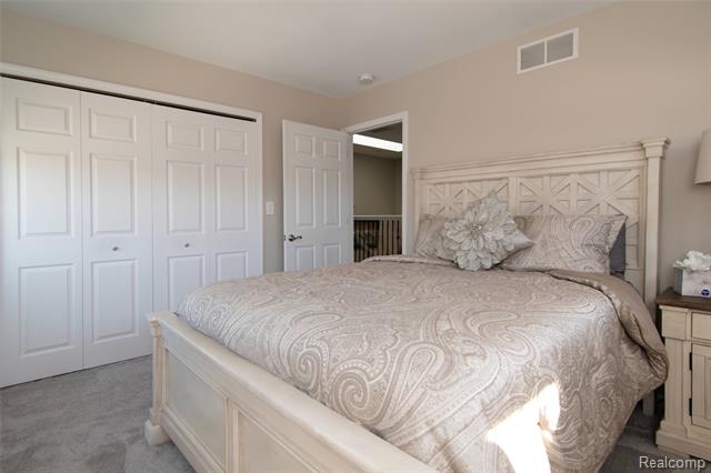 Builiding view twenty for 15861 Humphrey, Southgate, MI. 48195