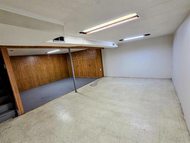 Builiding view eighteen for 15700 Oakbrook, Romulus, MI. 48174