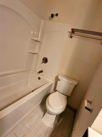 Builiding view nine for 15700 Oakbrook, Romulus, MI. 48174