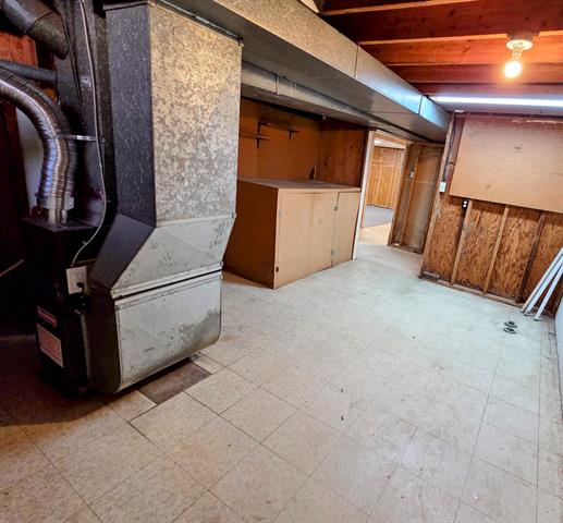 Builiding view seventeen for 15700 Oakbrook, Romulus, MI. 48174