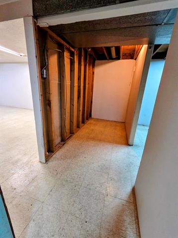 Builiding view sixteen for 15700 Oakbrook, Romulus, MI. 48174