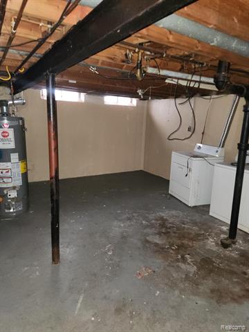 Builiding view fifteen for 15587 Oakbrook, Romulus, MI. 48174