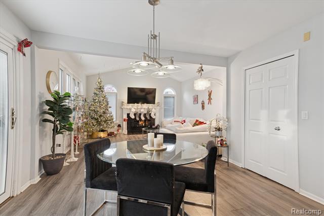 Builiding view eighteen for 15558 Applewood Lane, Southgate, MI. 48195