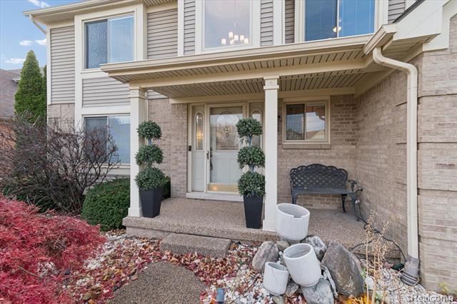 Builiding view four for 15558 Applewood Lane, Southgate, MI. 48195