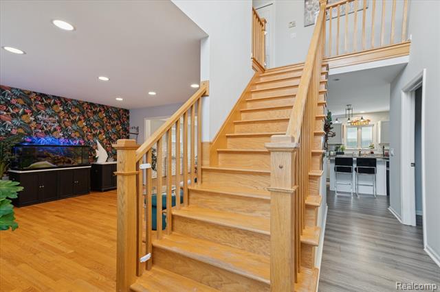 Builiding view six for 15558 Applewood Lane, Southgate, MI. 48195