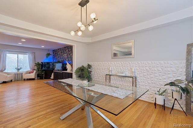 Builiding view twelve for 15558 Applewood Lane, Southgate, MI. 48195