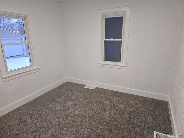 Builiding view eight for 15331 Allen, Southgate, MI. 48195