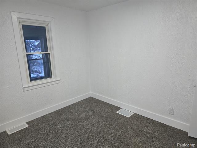 Builiding view nine for 15331 Allen, Southgate, MI. 48195