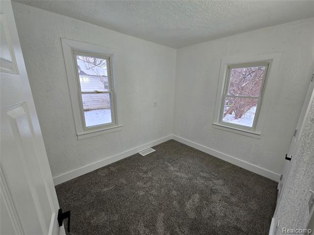 Builiding view ten for 15331 Allen, Southgate, MI. 48195