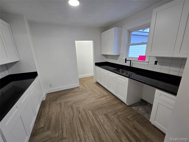 Builiding view three for 15331 Allen, Southgate, MI. 48195