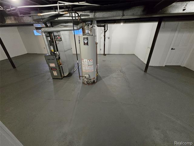 Builiding view twenty for 15331 Allen, Southgate, MI. 48195