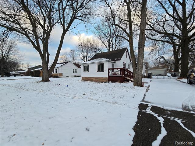 front view for 15331 Allen Rd, Southgate, Mi. 48195