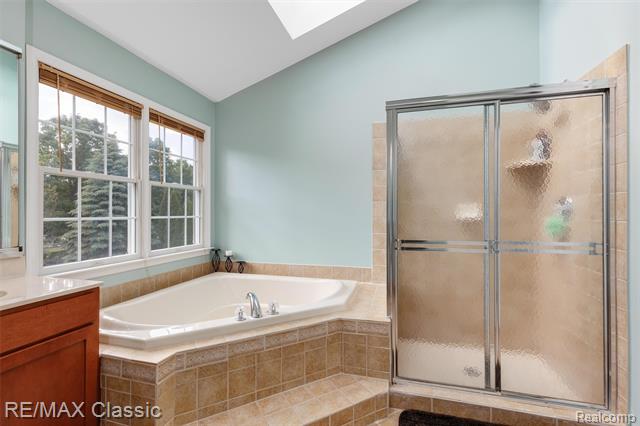 Builiding view thirty for 25051 Samoset, Novi, MI. 48374