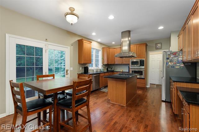 Builiding view twenty one for 25051 Samoset, Novi, MI. 48374