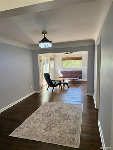 Builiding view eleven for 24051 Rensselaer, Oak Park, MI. 48237