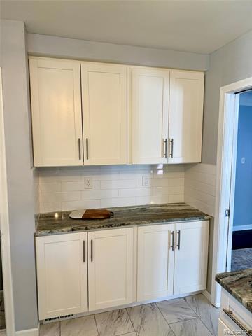 Builiding view five for 24051 Rensselaer, Oak Park, MI. 48237