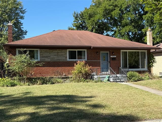 Builiding view one for 24051 Rensselaer, Oak Park, MI. 48237