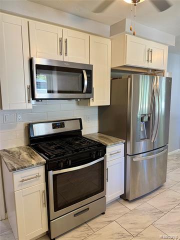 Builiding view three for 24051 Rensselaer, Oak Park, MI. 48237