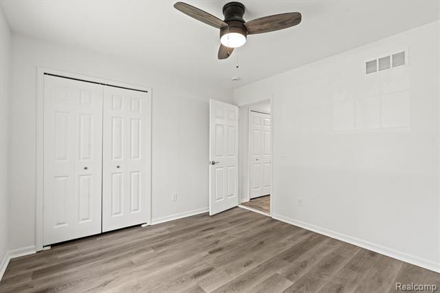Builiding view seventeen for 13416 Mc Guire, Taylor, MI. 48180