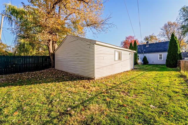 Builiding view eighteen for 14634 Banner, Taylor, MI. 48180