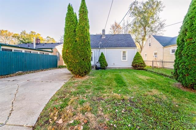 Builiding view nineteen for 14634 Banner, Taylor, MI. 48180