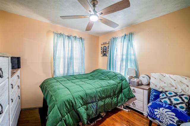 Builiding view seven for 14634 Banner, Taylor, MI. 48180