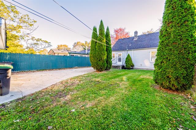 Builiding view sixteen for 14634 Banner, Taylor, MI. 48180