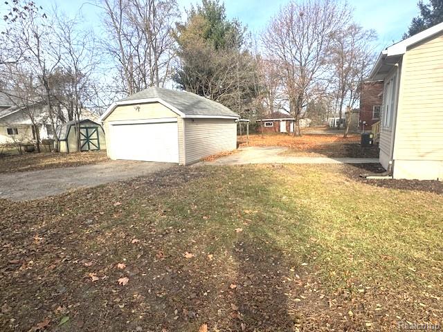 Builiding view thirteen for 12120 Elmview, Romulus, MI. 48174