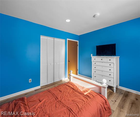 Builiding view eight for 37534 Van Petten, Romulus, MI. 48174