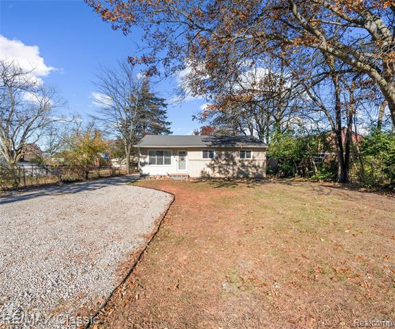 Builiding view one for 37534 Van Petten, Romulus, MI. 48174