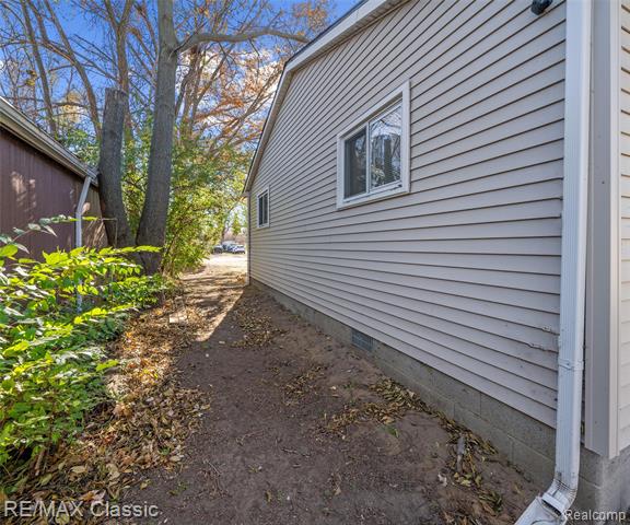 Builiding view twenty seven for 37534 Van Petten, Romulus, MI. 48174