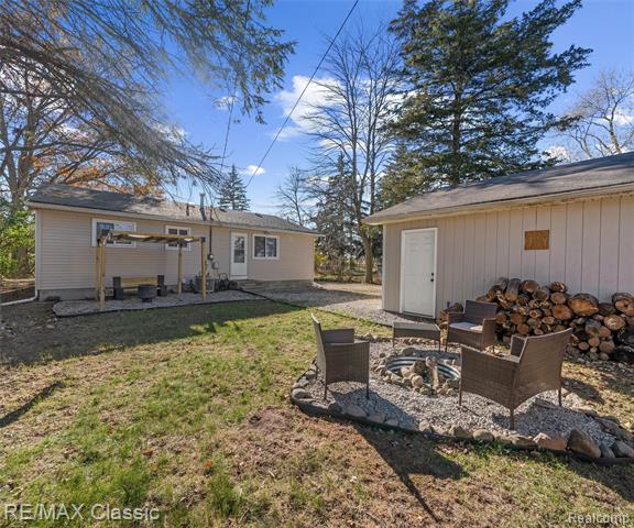 Builiding view twenty six for 37534 Van Petten, Romulus, MI. 48174