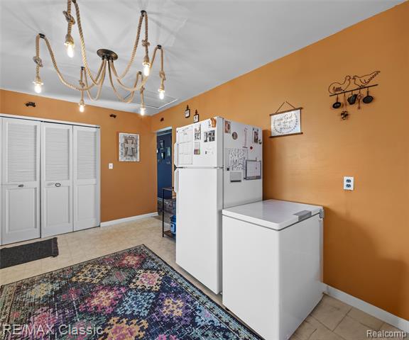 Builiding view twenty for 37534 Van Petten, Romulus, MI. 48174