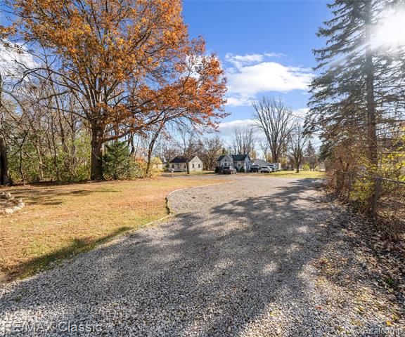 Builiding view two for 37534 Van Petten, Romulus, MI. 48174