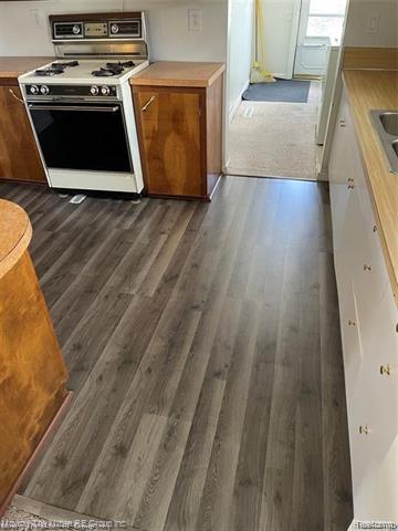 Builiding view four for 11545 Wahrman, Romulus, MI. 48174