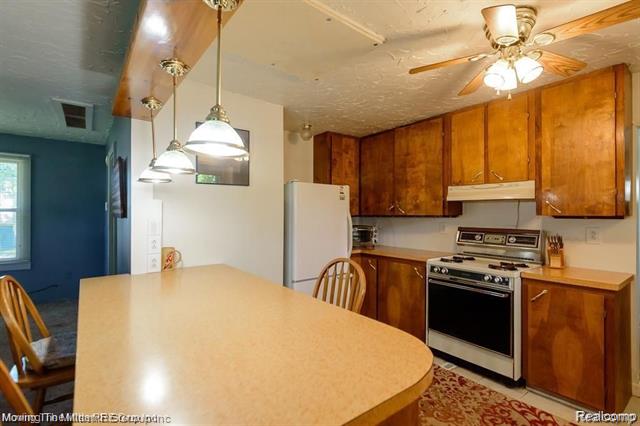 Builiding view six for 11545 Wahrman, Romulus, MI. 48174