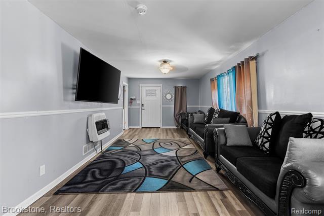 Builiding view two for 23722 Brest, Taylor, MI. 48180