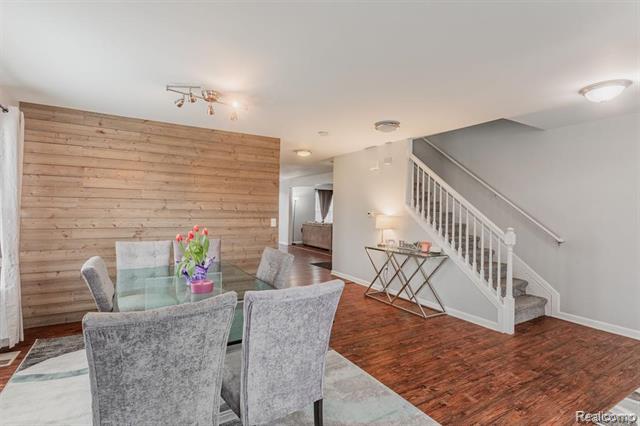 Builiding view five for 26680 Parkside, Taylor, MI. 48180