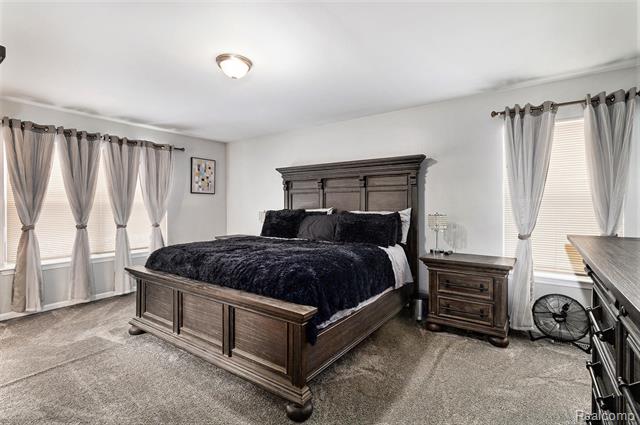 Builiding view nineteen for 26680 Parkside, Taylor, MI. 48180