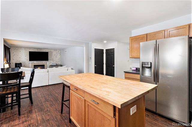 Builiding view twelve for 26680 Parkside, Taylor, MI. 48180