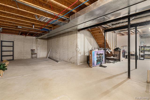 Builiding view twenty eight for 26680 Parkside, Taylor, MI. 48180