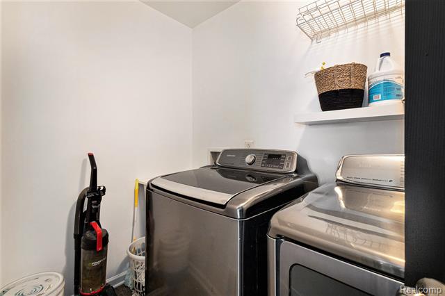 Builiding view twenty two for 26680 Parkside, Taylor, MI. 48180