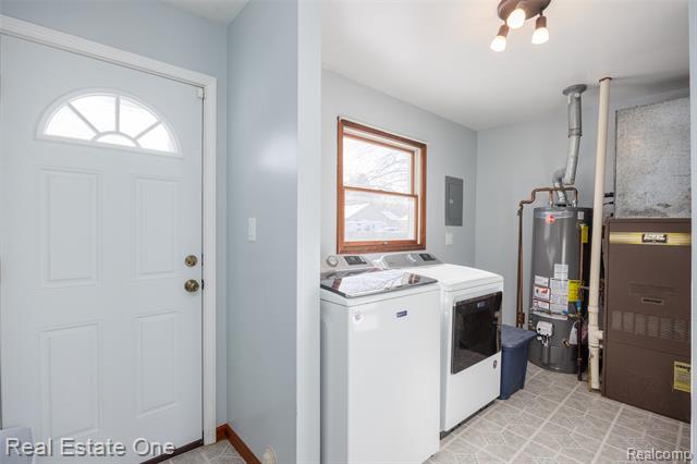 Builiding view twelve for 22155 Maplelawn, Taylor, MI. 48180