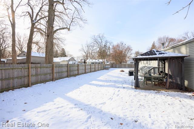 Builiding view twenty three for 22155 Maplelawn, Taylor, MI. 48180